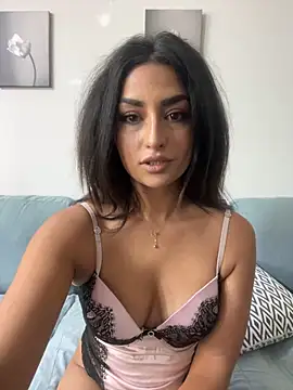 Mia spicyy online show from 10.12.25