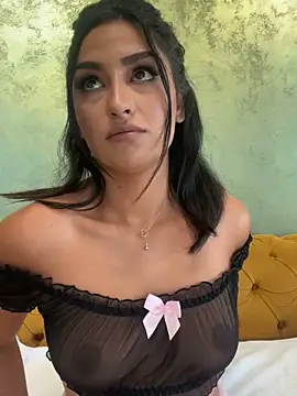 Mia spicyy online show from 10.18.25