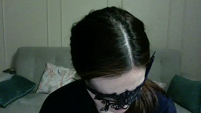 Snapshot of Myrisse chatting on 10.24.25 Myrisse online show from 10.24.25