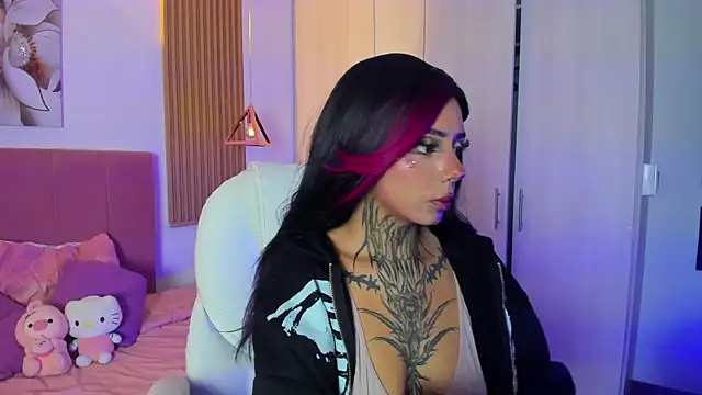 Snapshot of KoraRousee chatting on 09.20.25 KoraRousee online show from 09.20.25