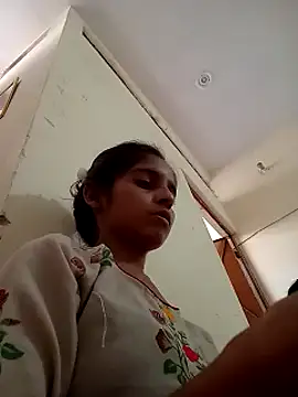 Snapshot of Saloni-Gupta chatting on 09.20.25 Saloni-Gupta online show from 09.20.25