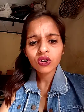 Snapshot of Saloni-Gupta chatting on 09.21.25 Saloni-Gupta online show from 09.21.25