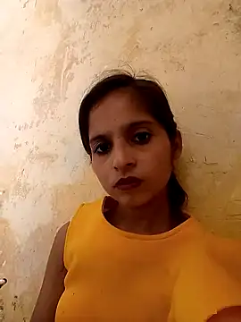 Snapshot of Saloni-Gupta chatting on 09.22.25 Saloni-Gupta online show from 09.22.25