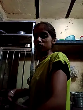 Snapshot of Saloni-Gupta chatting on 09.23.25 Saloni-Gupta online show from 09.23.25