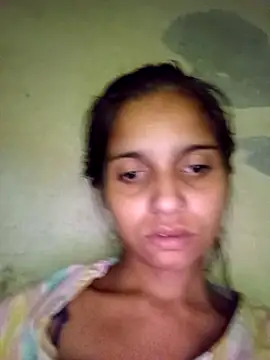 Snapshot of Saloni-Gupta chatting on 10.17.25 Saloni-Gupta online show from 10.17.25
