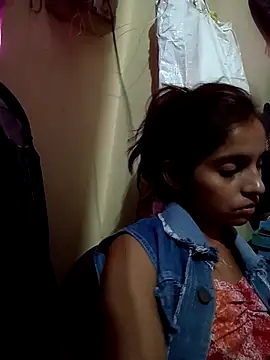 Snapshot of Saloni-Gupta chatting on 10.19.25 Saloni-Gupta online show from 10.19.25