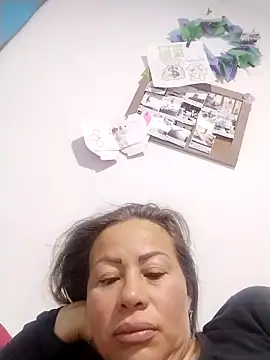 LaraCaliente online show from 10.09.25