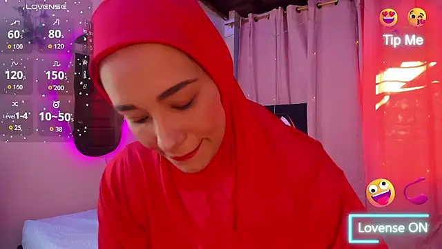 ShanaJamil online show from 10.15.25