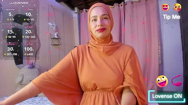 ShanaJamil online show from 11.25.25