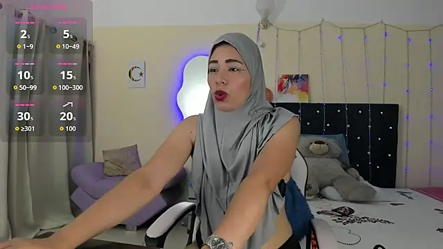 ShanaJamil online show from 05.15.26