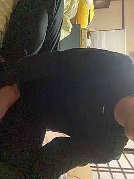 Snapshot of yu_kidayo chatting on 10.15.25 yu kidayo online show from 10.15.25