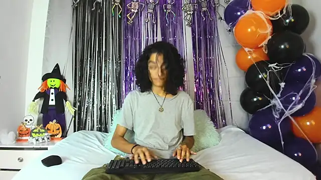 EthanBlackwoodd online show from 10.26.25