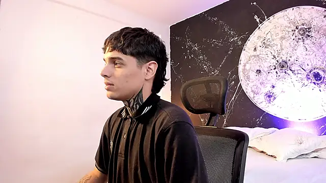 Declan-Fox online show from 10.12.25