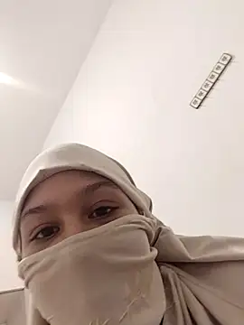 Nadiaxxx17 online show from 09.12.25