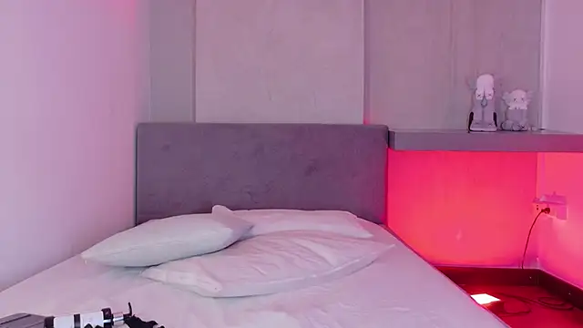 Snapshot of selena_monroy chatting on 09.26.25 selena monroy online show from 09.26.25