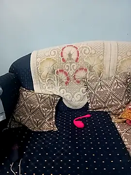 Snapshot of Deliciouskimi chatting on 11.27.25 Deliciouskimi online show from 11.27.25