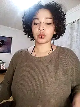 Snapshot of Julie_wallace chatting on 10.02.25 Julie wallace online show from 10.02.25