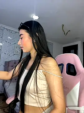 Snapshot of Isabella_Montoya chatting on 09.17.25 Isabella Montoya online show from 09.17.25