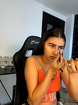 Snapshot of Isabella_Montoya chatting on 09.24.25 Isabella Montoya online show from 09.24.25