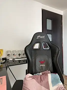 Snapshot of Isabella_Montoya chatting on 09.25.25 Isabella Montoya online show from 09.25.25