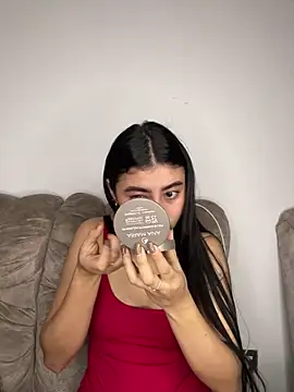 Snapshot of Isabella_Montoya chatting on 09.28.25 Isabella Montoya online show from 09.28.25