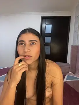 Snapshot of Isabella_Montoya chatting on 10.04.25 Isabella Montoya online show from 10.04.25