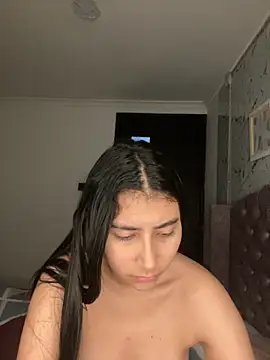 Snapshot of Isabella_Montoya chatting on 10.09.25 Isabella Montoya online show from 10.09.25