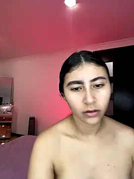 Snapshot of Isabella_Montoya chatting on 10.14.25 Isabella Montoya online show from 10.14.25