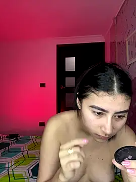 Snapshot of Isabella_Montoya chatting on 10.28.25 Isabella Montoya online show from 10.28.25