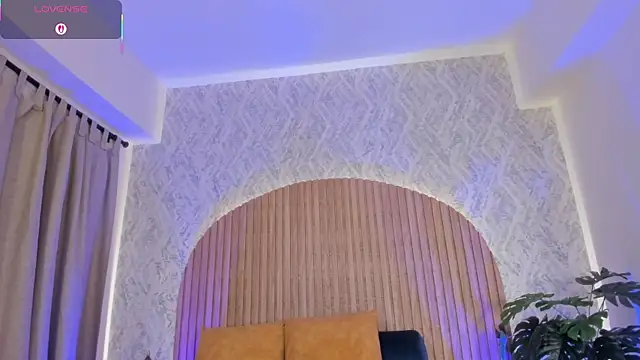 Sophiie Belle online show from 09.20.25