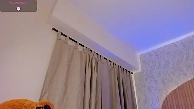 Sophiie Belle online show from 09.30.25