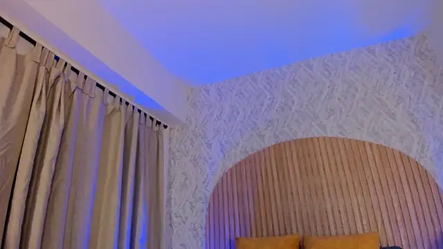 Sophiie Belle online show from 10.01.25