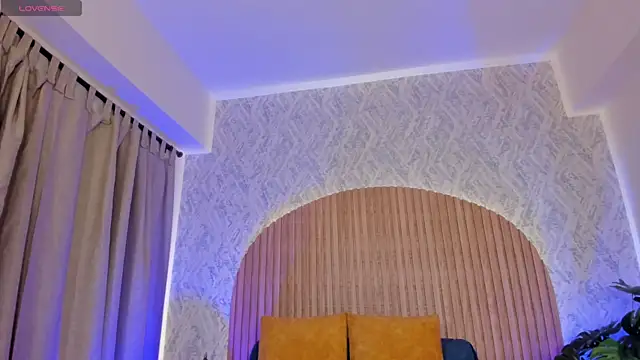 Sophiie Belle online show from 10.23.25