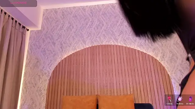 Sophiie Belle online show from 10.27.25