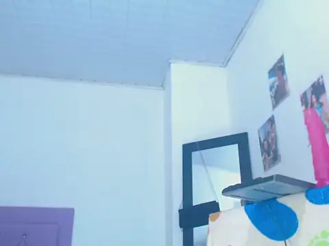 whitneytt online show from 10.18.25