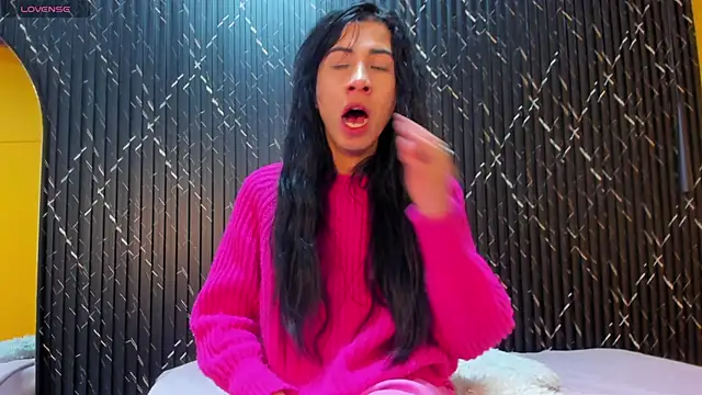 Snapshot of Miss_Ariaa chatting on 10.12.25 Miss Ariaa online show from 10.12.25