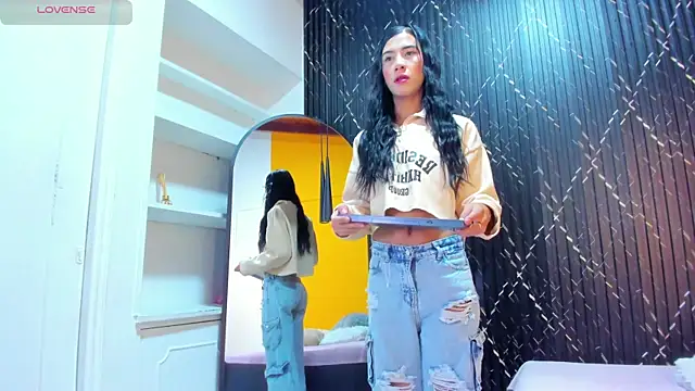 Snapshot of Miss_Ariaa chatting on 10.16.25 Miss Ariaa online show from 10.16.25