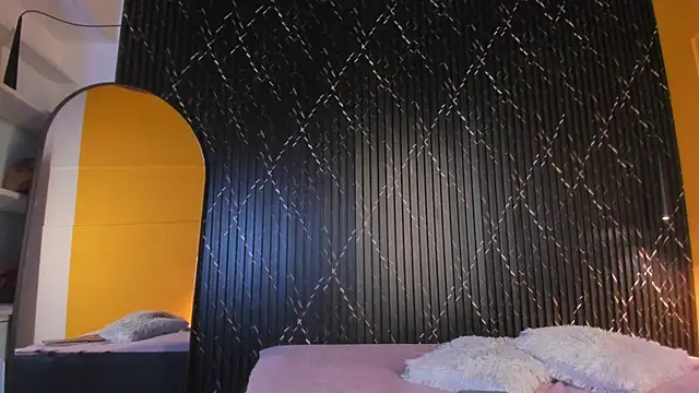 Snapshot of Miss_Ariaa chatting on 10.28.25 Miss Ariaa online show from 10.28.25