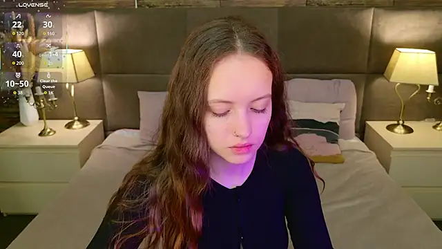 SallyPinkman online show from 10.04.25