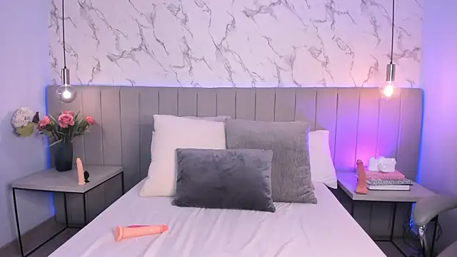 Snapshot of Amber_Santana chatting on 10.02.25 Amber Santana online show from 10.02.25