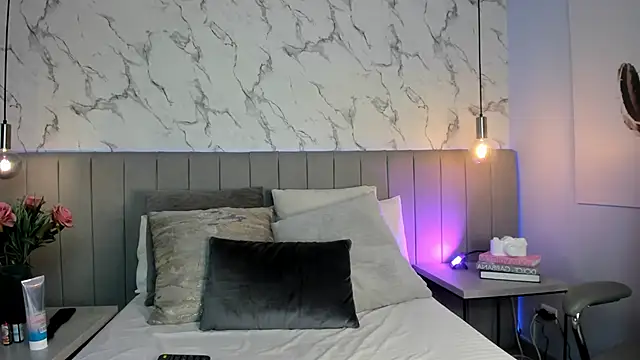 Snapshot of Amber_Santana chatting on 10.27.25 Amber Santana online show from 10.27.25