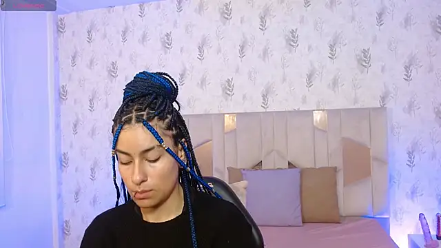 Snapshot of DAKOTA_TAY1 chatting on 10.03.25 DAKOTA TAY1 online show from 10.03.25