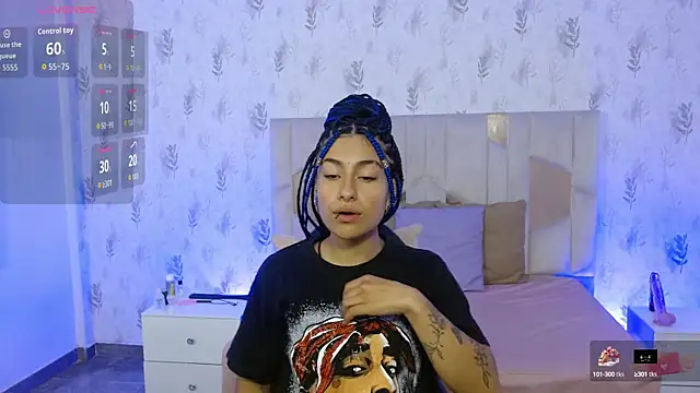 Snapshot of DAKOTA_TAY1 chatting on 10.04.25 DAKOTA TAY1 online show from 10.04.25