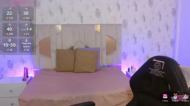 Snapshot of DAKOTA_TAY1 chatting on 10.17.25 DAKOTA TAY1 online show from 10.17.25