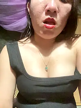 Snapshot of Luna-ass chatting on 10.03.25 Luna-ass online show from 10.03.25