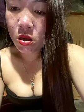 Snapshot of Luna-ass chatting on 10.13.25 Luna-ass online show from 10.13.25