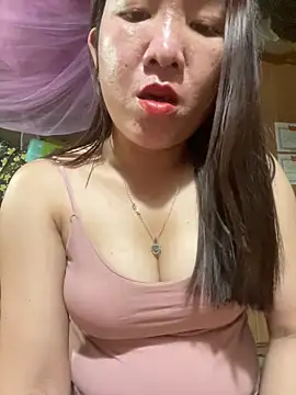 Snapshot of Luna-ass chatting on 10.21.25 Luna-ass online show from 10.21.25