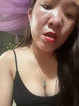 Snapshot of Luna-ass chatting on 10.28.25 Luna-ass online show from 10.28.25