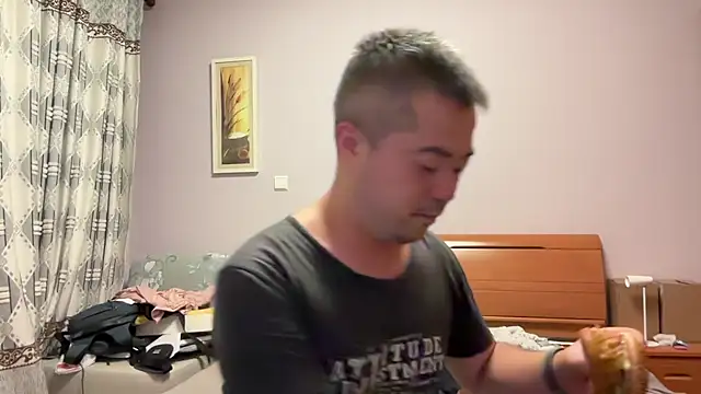 Snapshot of Mr_Dog chatting on 09.19.25 Mr Dog online show from 09.19.25