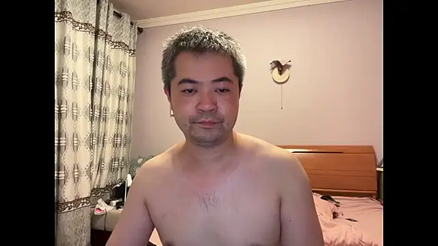 Snapshot of Mr_Dog chatting on 10.04.25 Mr Dog online show from 10.04.25